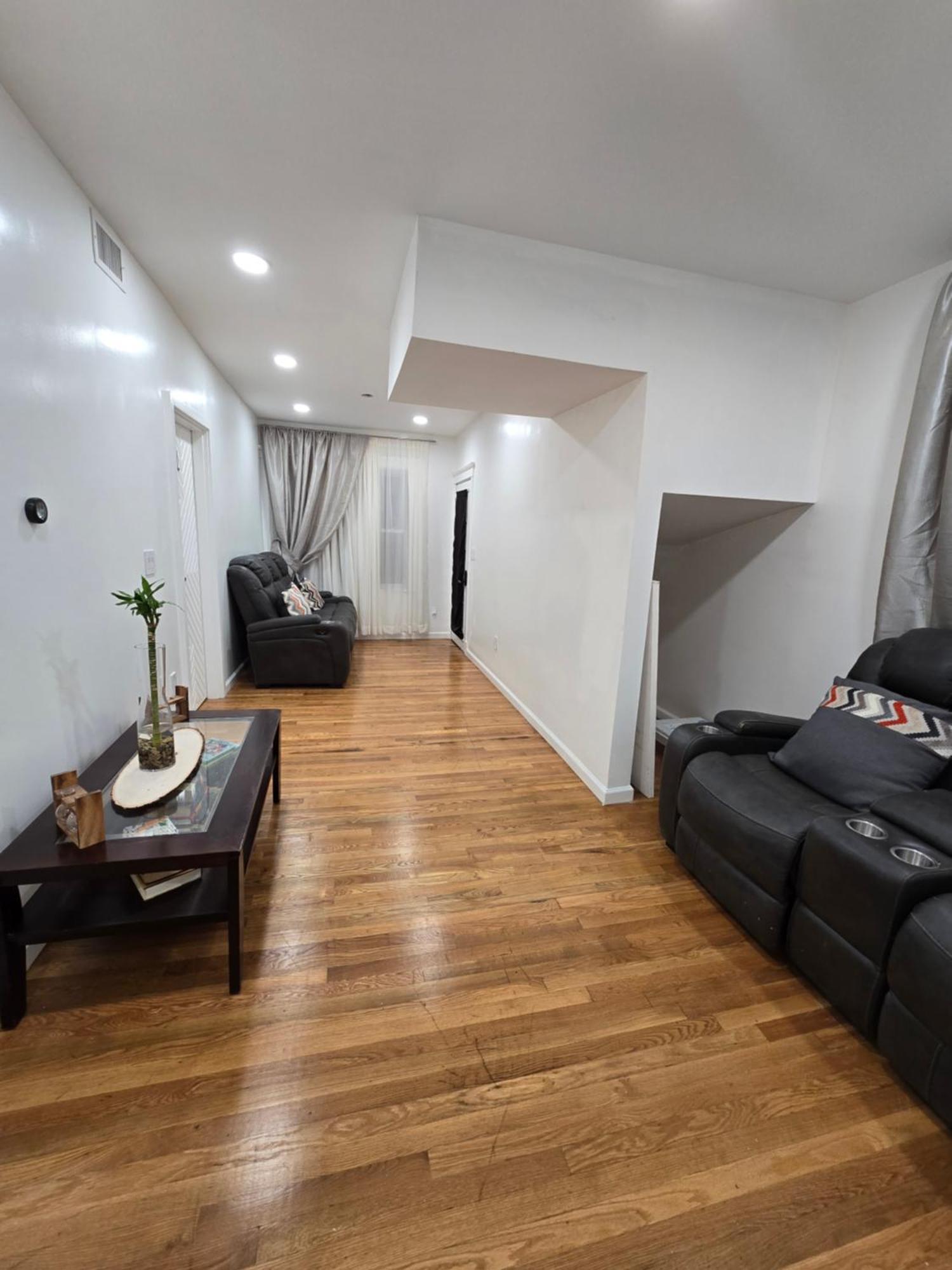 Beautiful Boston Bedroom - New Renovation Екстер'єр фото